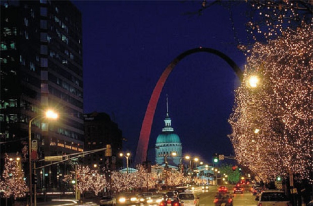 Flurry Touch To 2020 NYE Celebration In St Louis