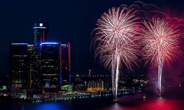 NYE Fireworks in Detroit