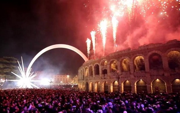 NYE Fireworks in Verona , Italy