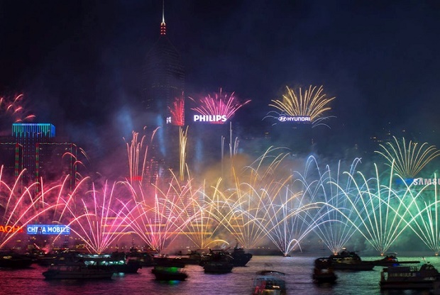 NYE Fireworks in Hong Kong 2017