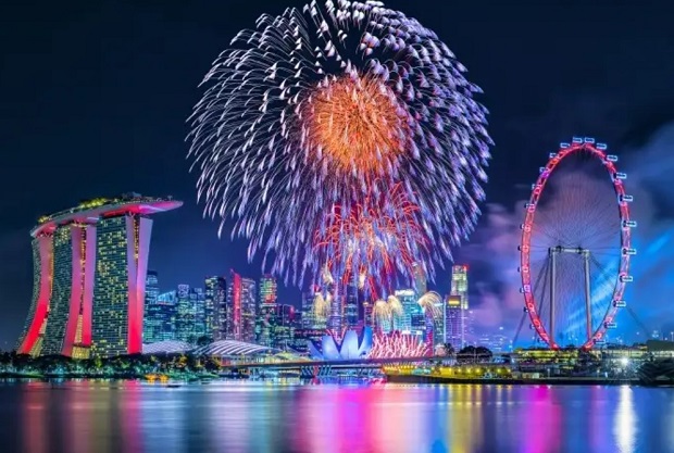 Vantage points for NYE fireworks in Singapore