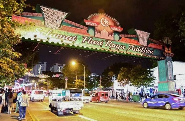 Geylang Night Market in Singapore