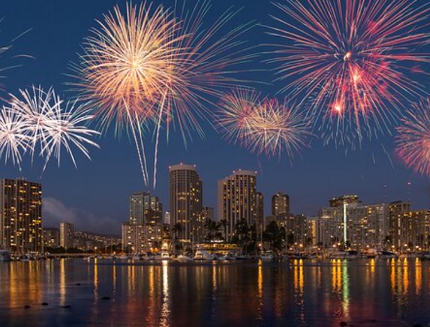 NYE fireworks in Honolulu