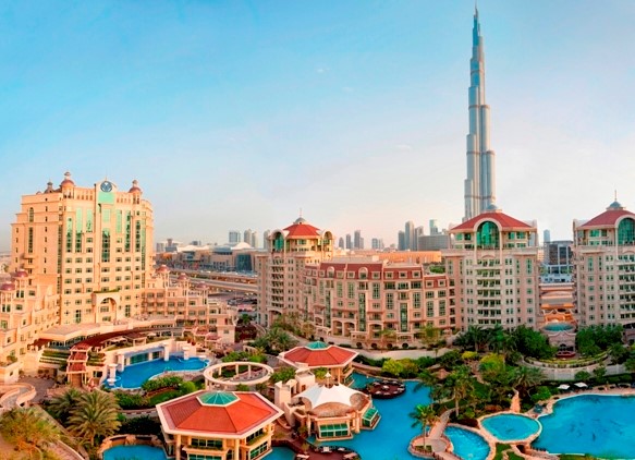 Al Murooj Rotana Hotel and Suites in Dubai