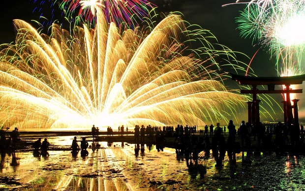 Hiroshima Nye Fireworks 